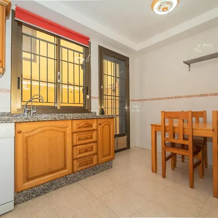 Family Townhouse Tenerife South *